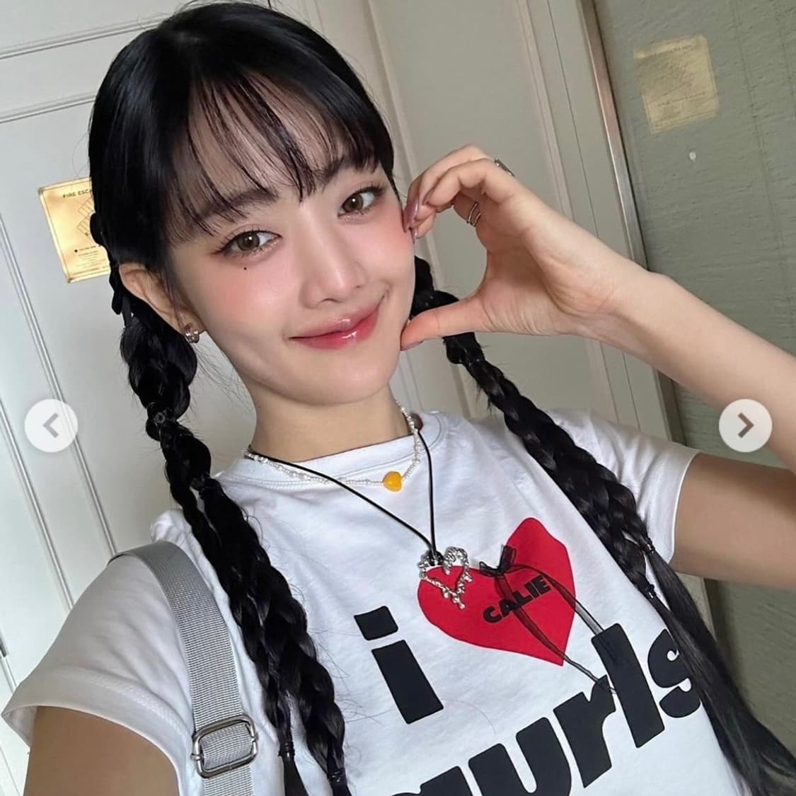 에즈이프캘리 gurls 크롭 반팔티셔츠 글로니 aeae 상품이미지5