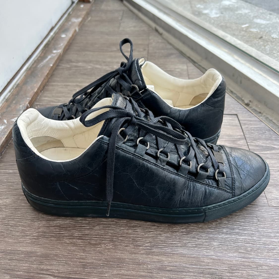 발렌시아가 아레나 스니커즈 상품이미지1