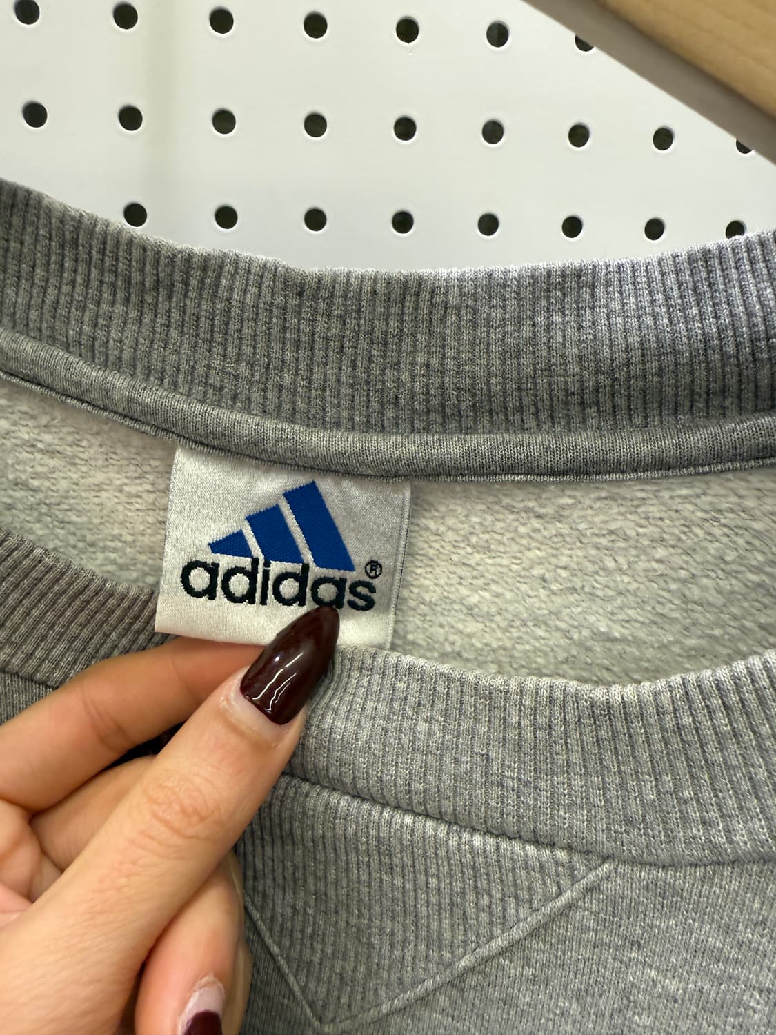 아디다스 뉴욕 양키스 로고 맨투맨 그레이 U1631 상품이미지5