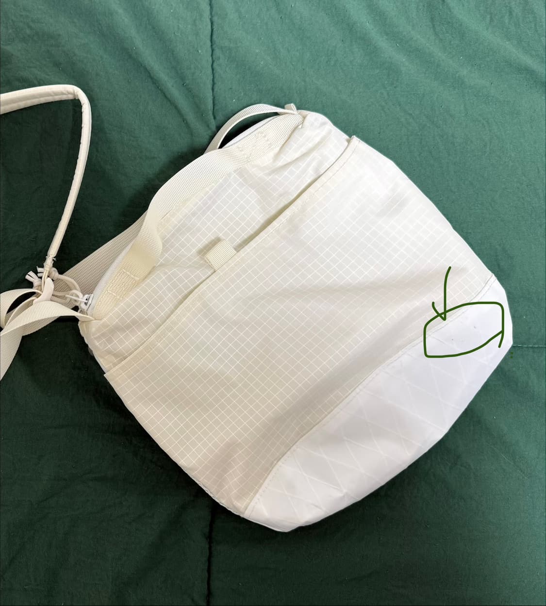 슈프림 숄더백 화이트 - 23FW 상품이미지3