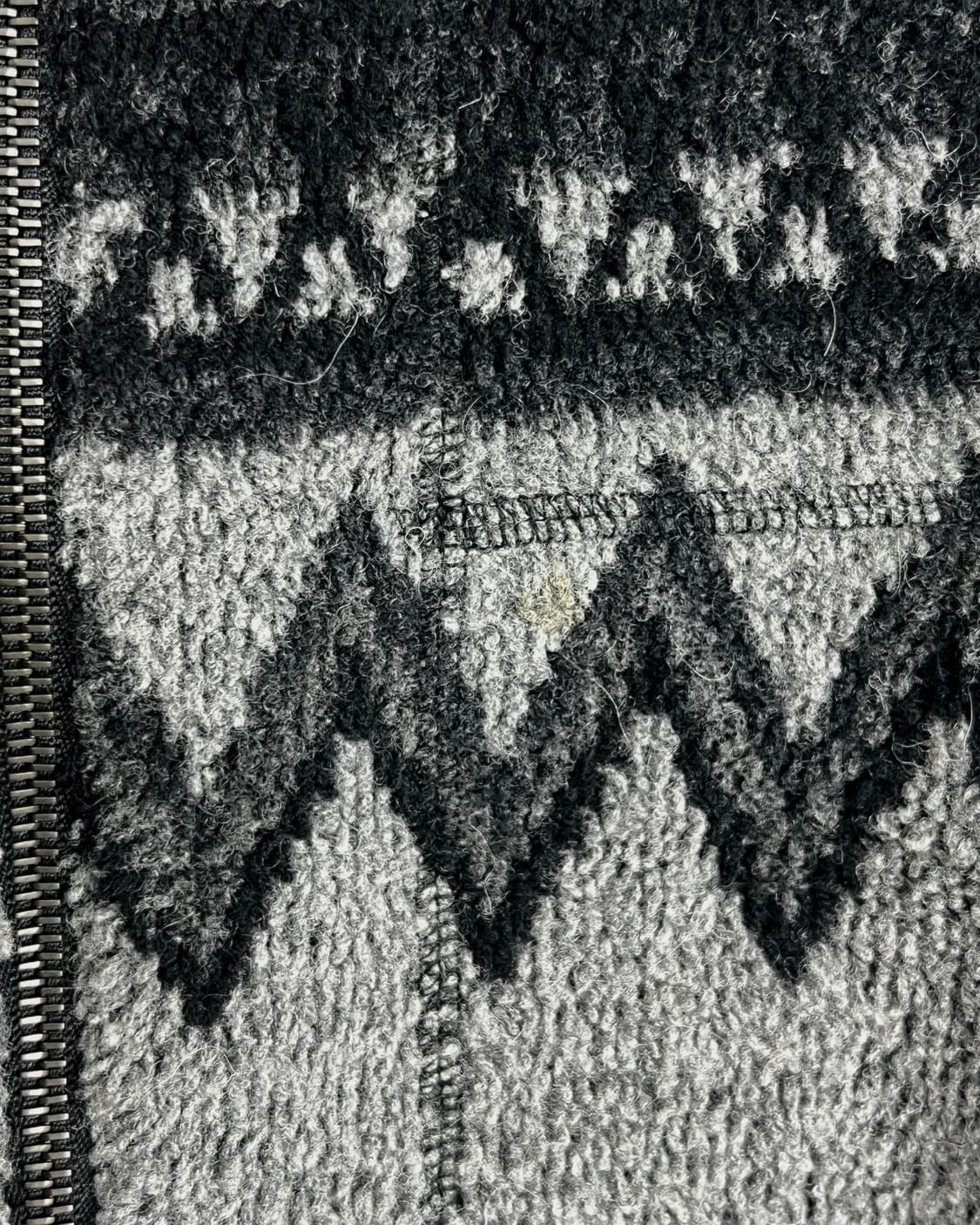 Attachment Jacquard Wool High Neck Vest 상품이미지10