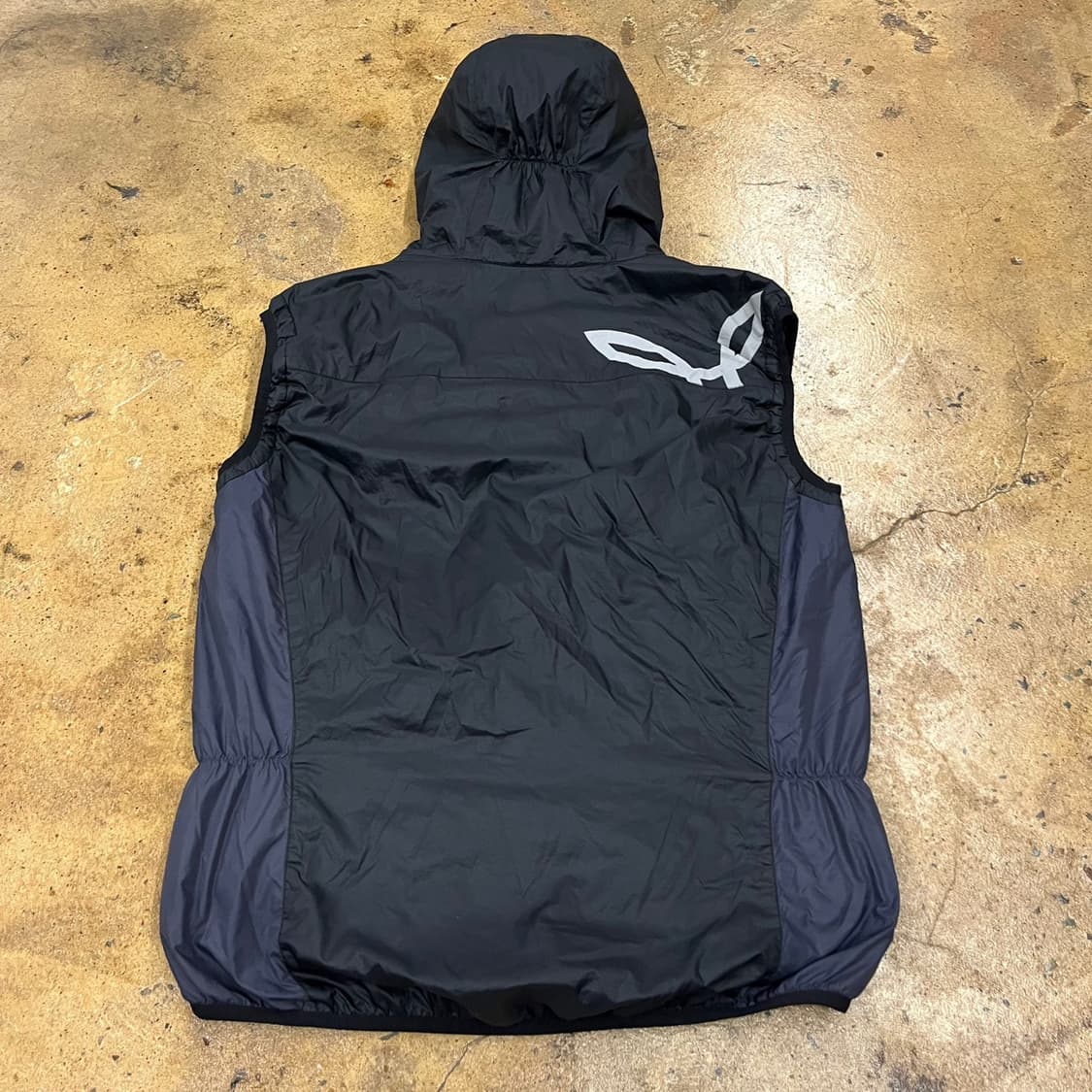 [정품/M] 몬츄라 경량패딩조끼 블랙 b16 상품이미지3