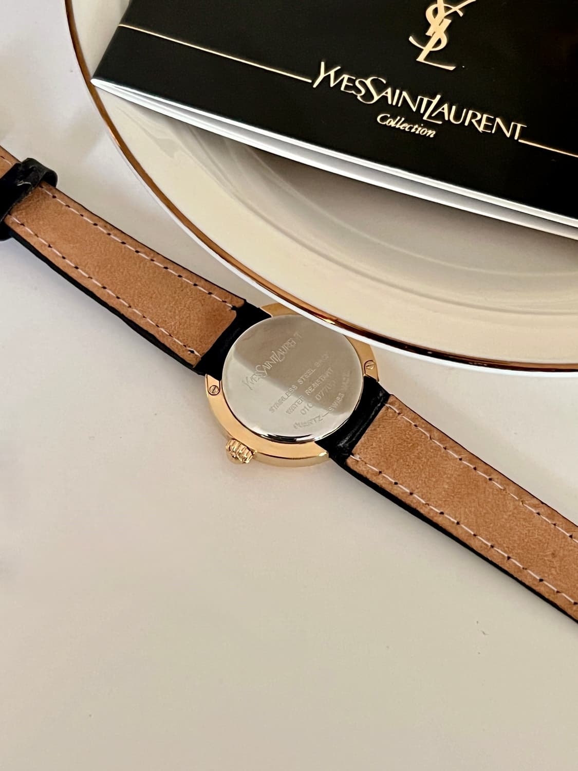 YSL 골드 라운드 그린 다이얼 생로랑 시계 상품이미지6