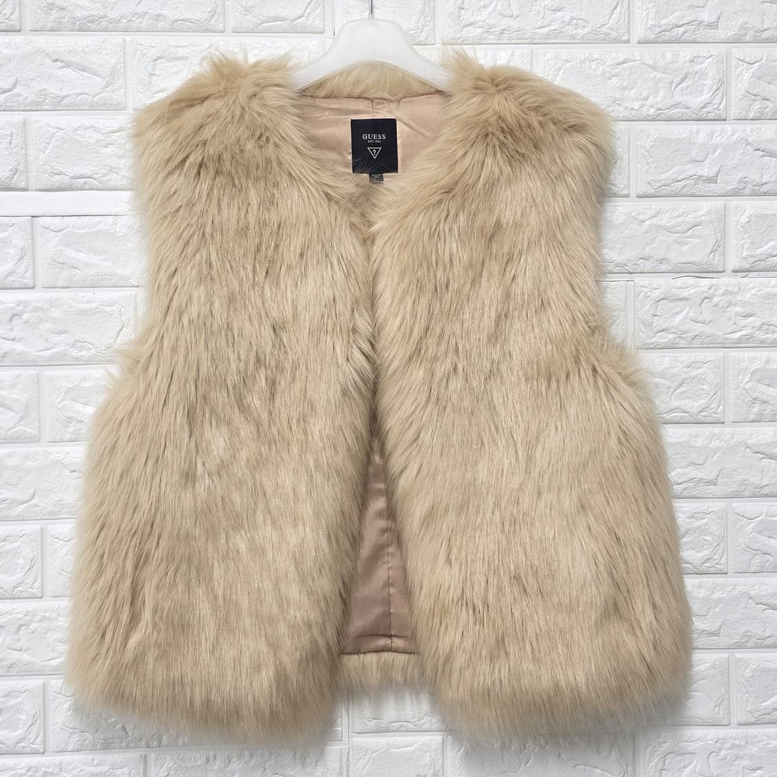 택포// 게스 guess 퍼 베스트 (FREE) 상품이미지1