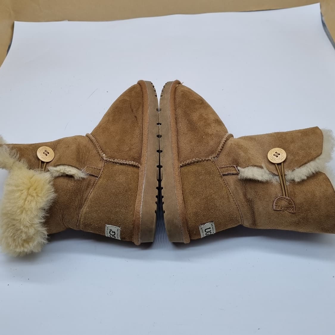 UGG어그 데일리 버튼 여성부츠225-230. 상품이미지5