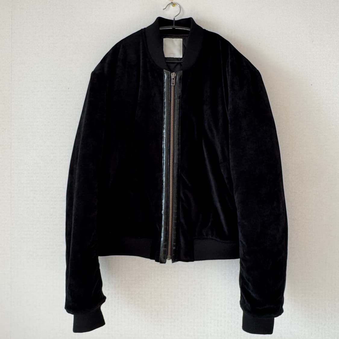 [1] 언더마이카 x 에모스탠스클럽 아크노솜 레더 패널드 벨루어 봄버 상품이미지3