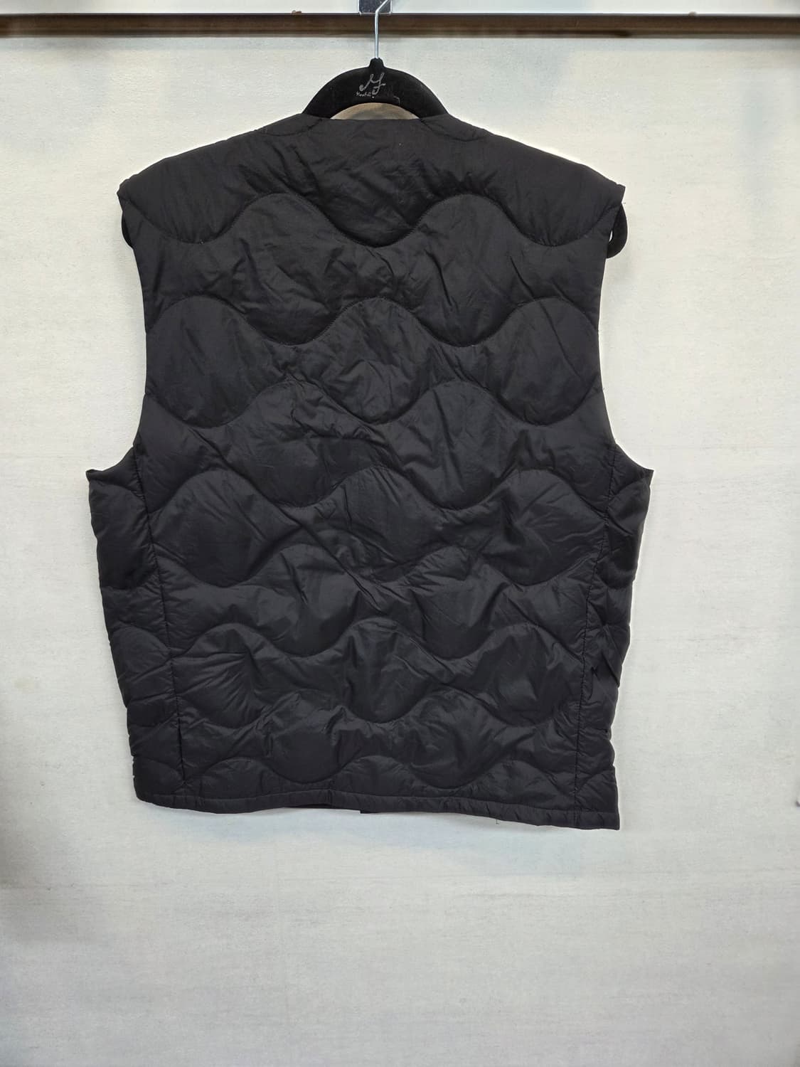 유니클로 울트라라이트다운 퀄팅 경량패딩 조끼 L 상품이미지2