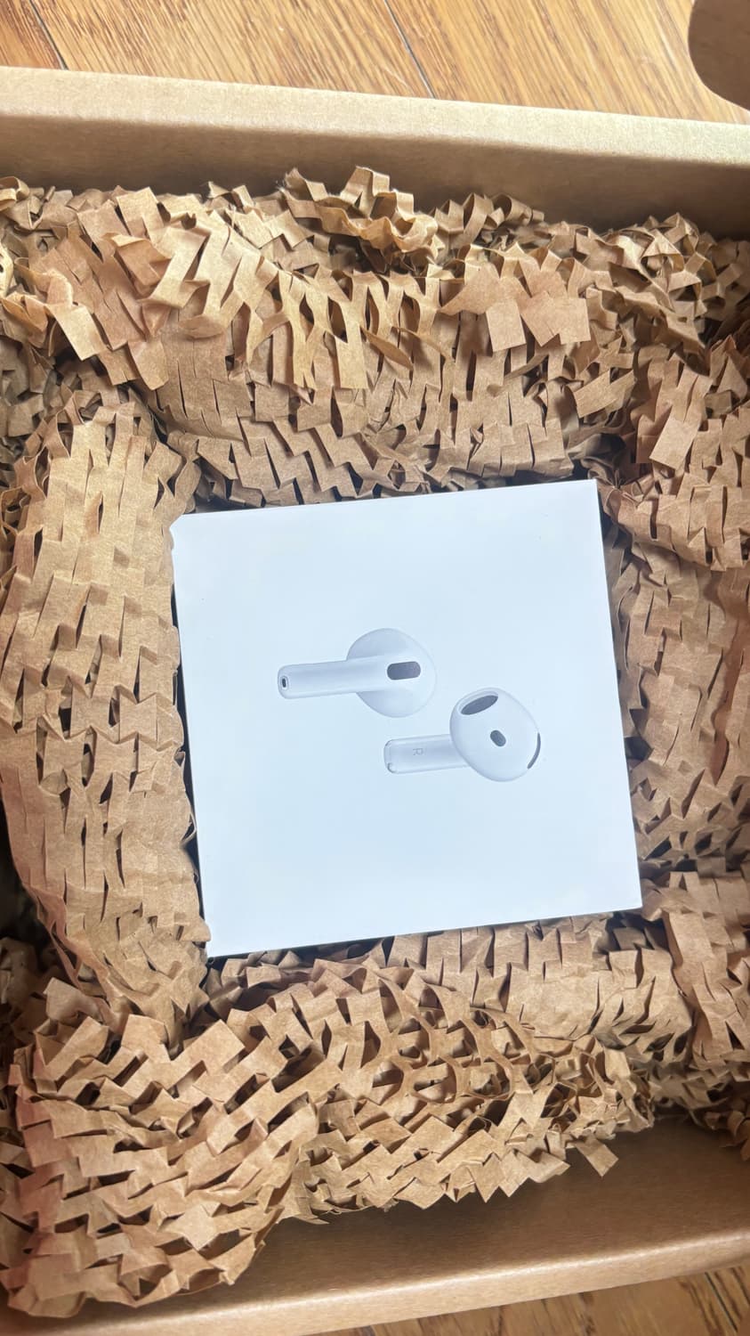 에어팟 프로 4세대 노이즈캔슬링 미개봉 새상품 상품이미지1