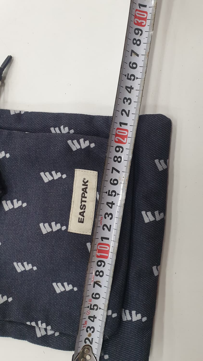 이스트팩 미니 크로스백 상품이미지4