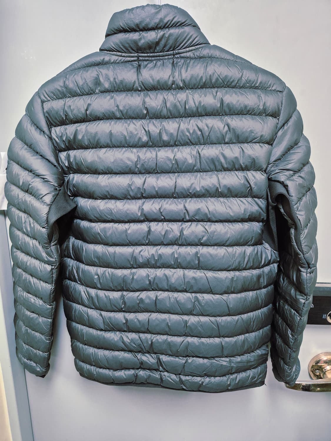 예약중.Stone island 가먼트 다잉 마이크로얀 경량 패딩 카키 S 상품이미지7