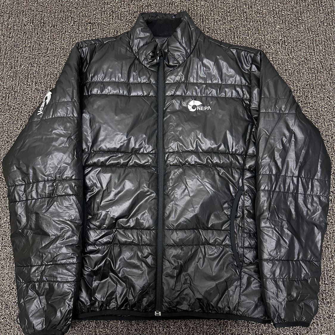 NEPA 네파 경량 패딩 블랙 100(L) 상품이미지1
