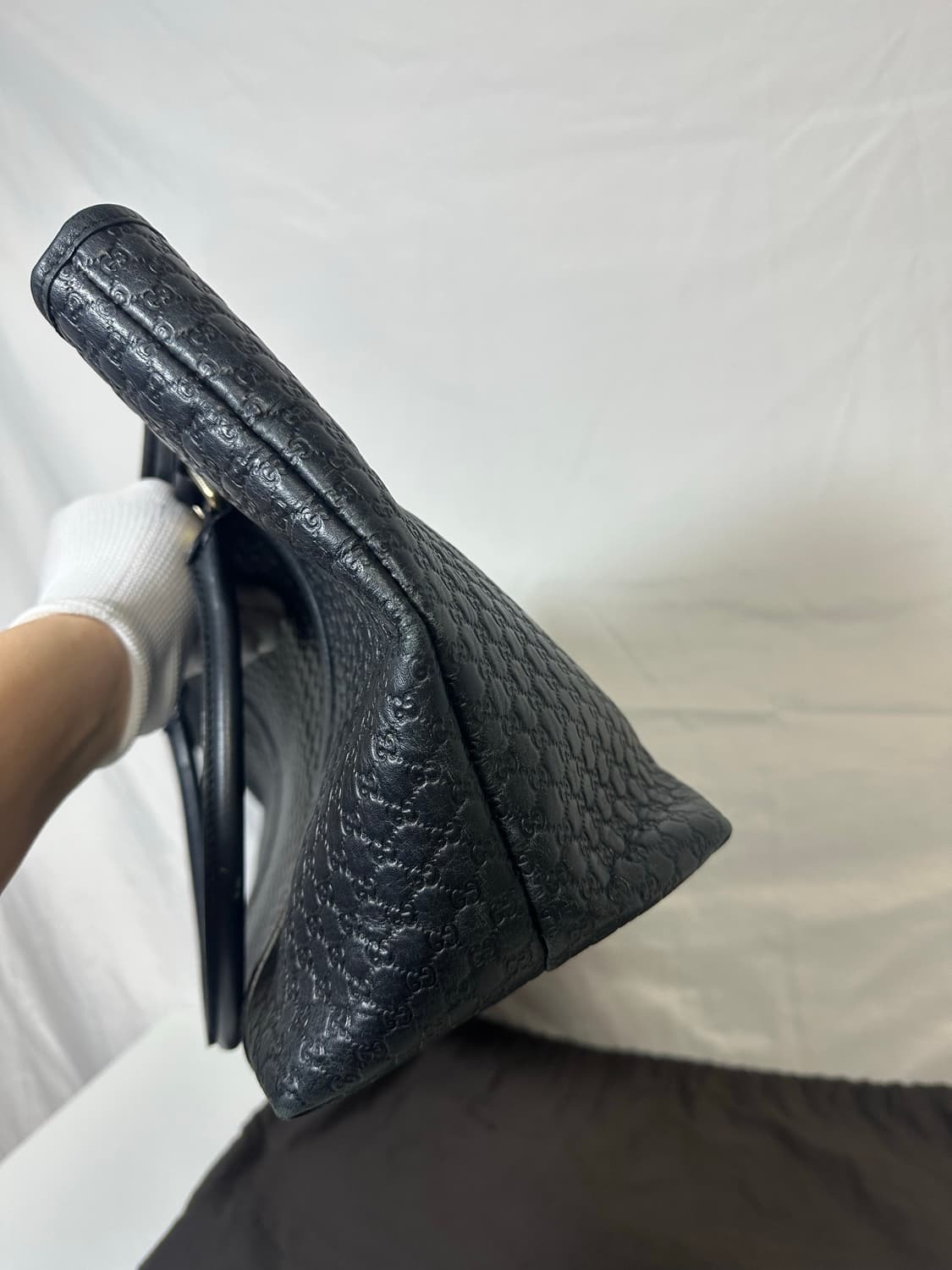 구찌 마이크로시마 토트백 블랙 (OS) 상품이미지8