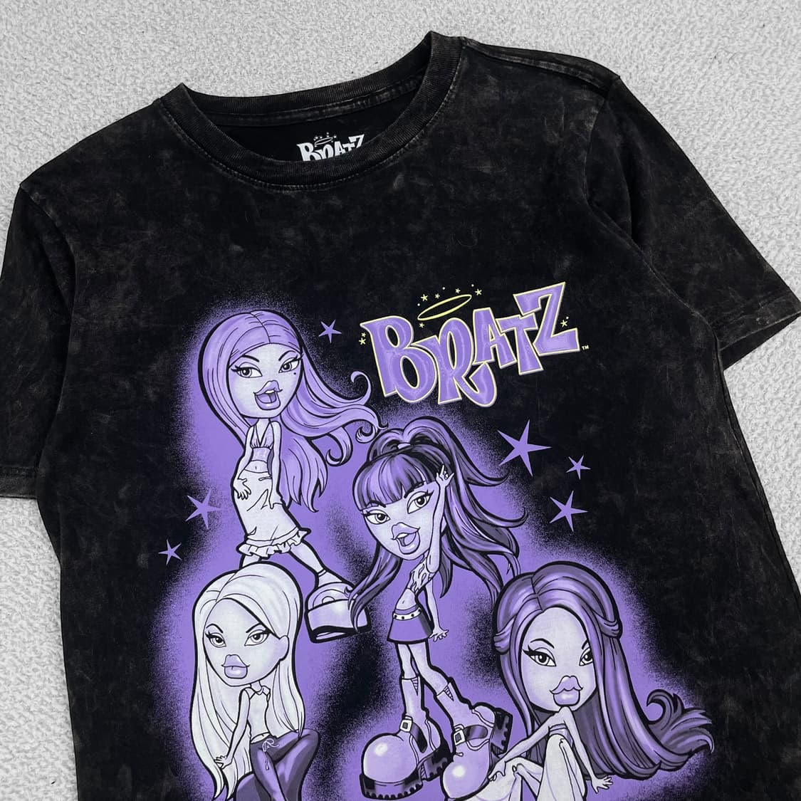 브랫츠(Bratz) 그래픽 반팔티 블랙 상품이미지2
