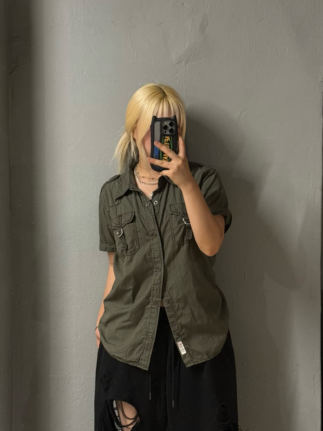 2-pocket detail khaki shirt 상품이미지1
