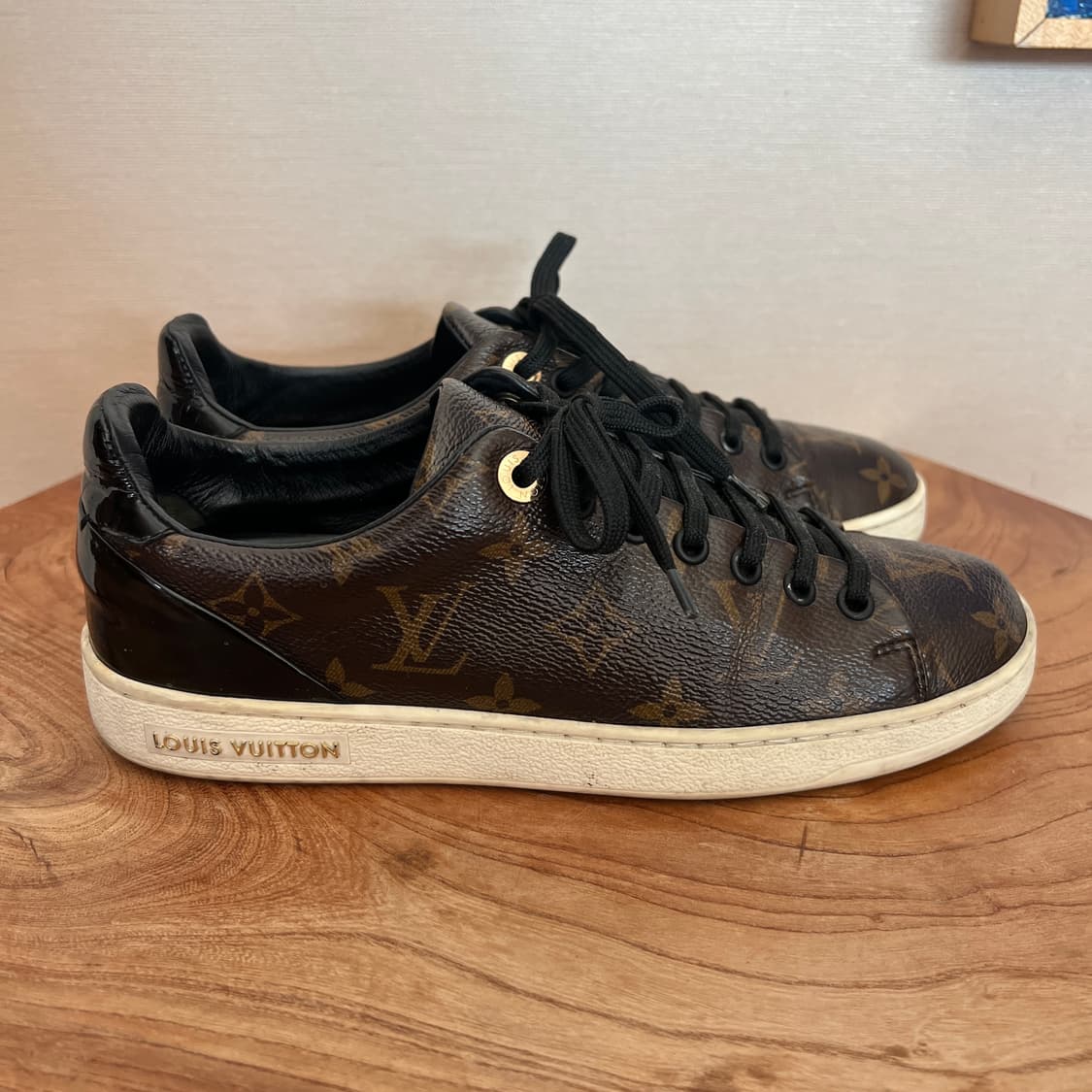 루이비통 프런트로우 스니커즈 37 상품이미지3