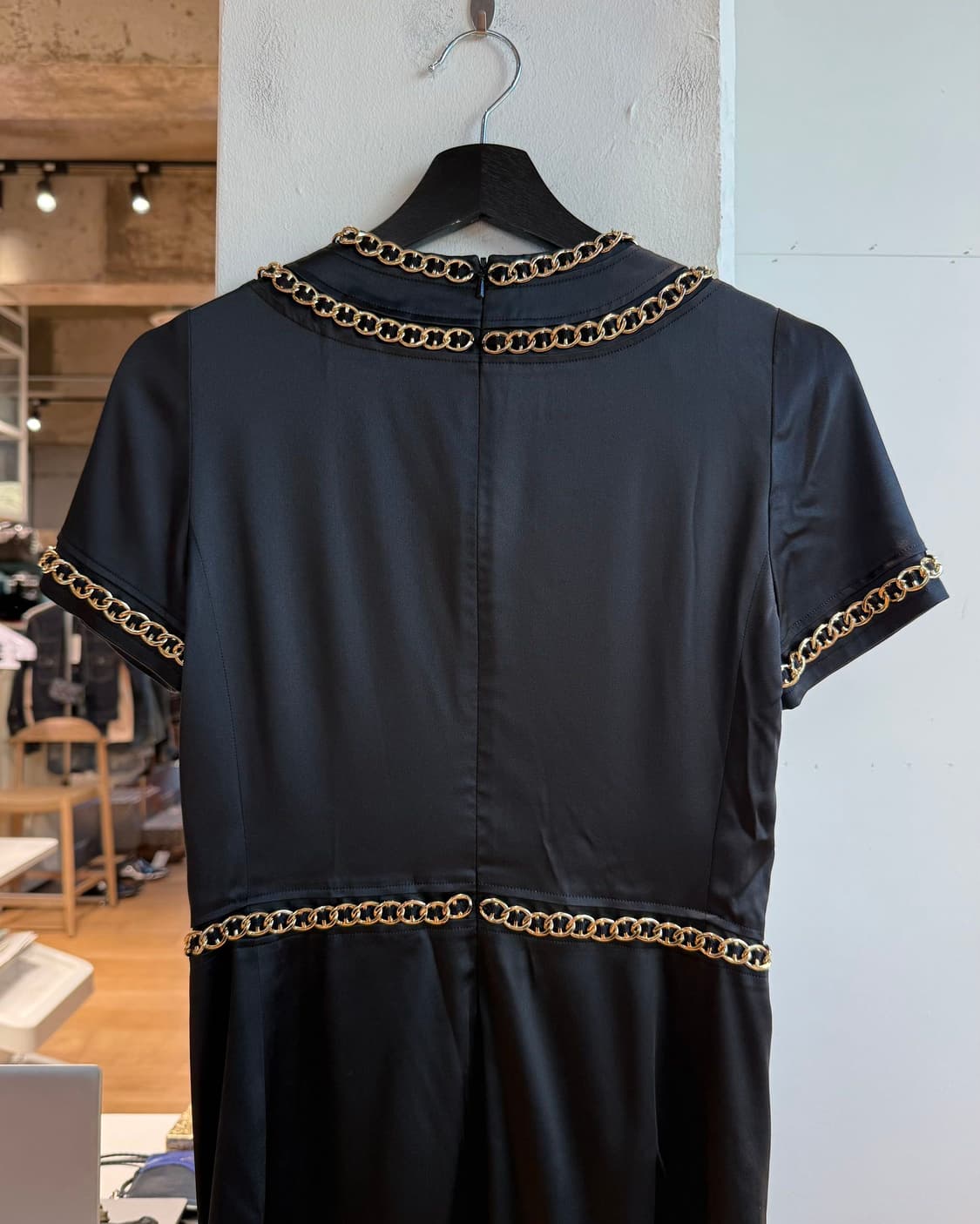 모스키노 블랙 레터링참 레이온 하프원피스  상품이미지6