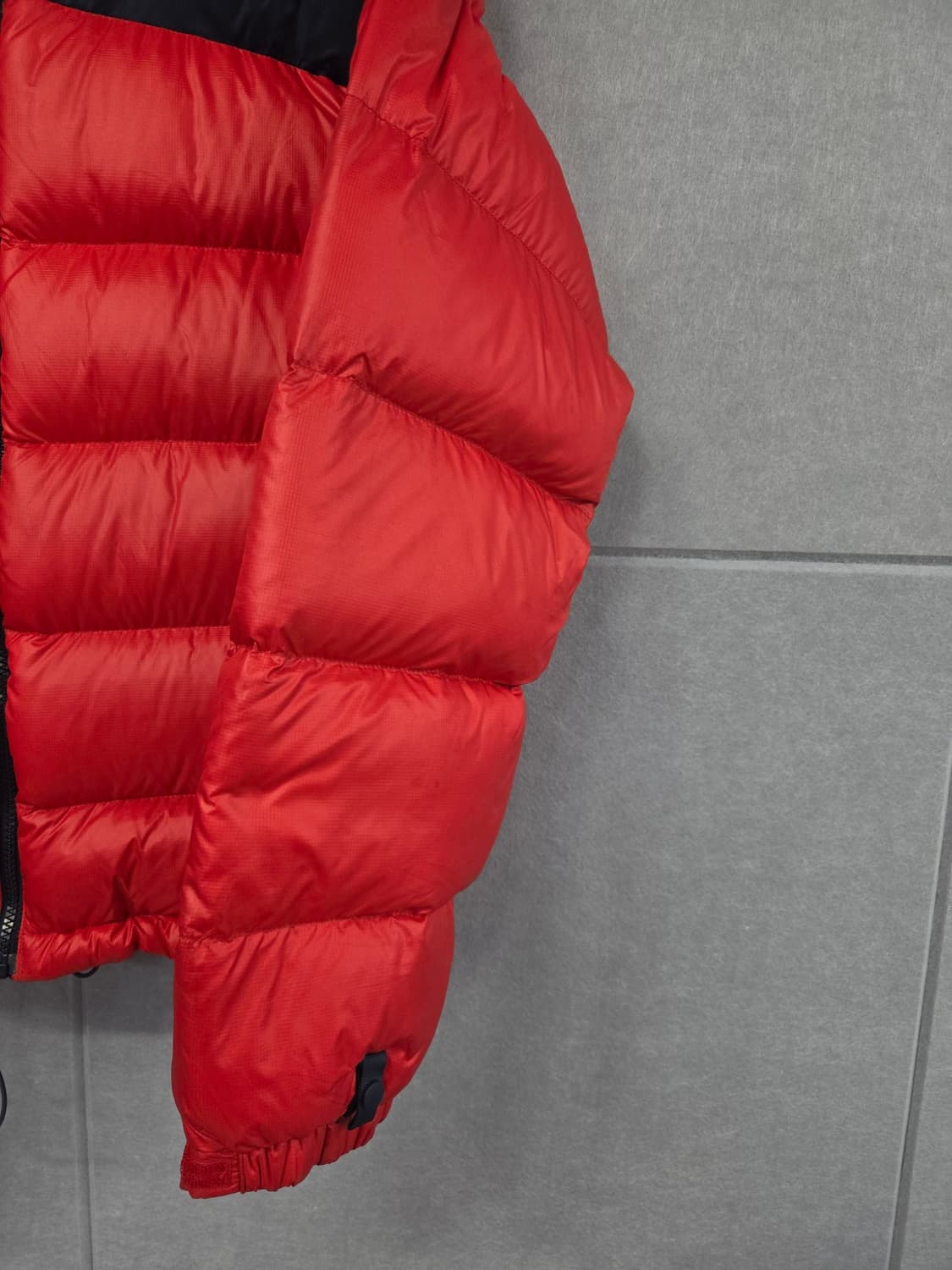 노스페이스 700 눕시 구스다운 패딩 자켓 레드/네이비 상품이미지4