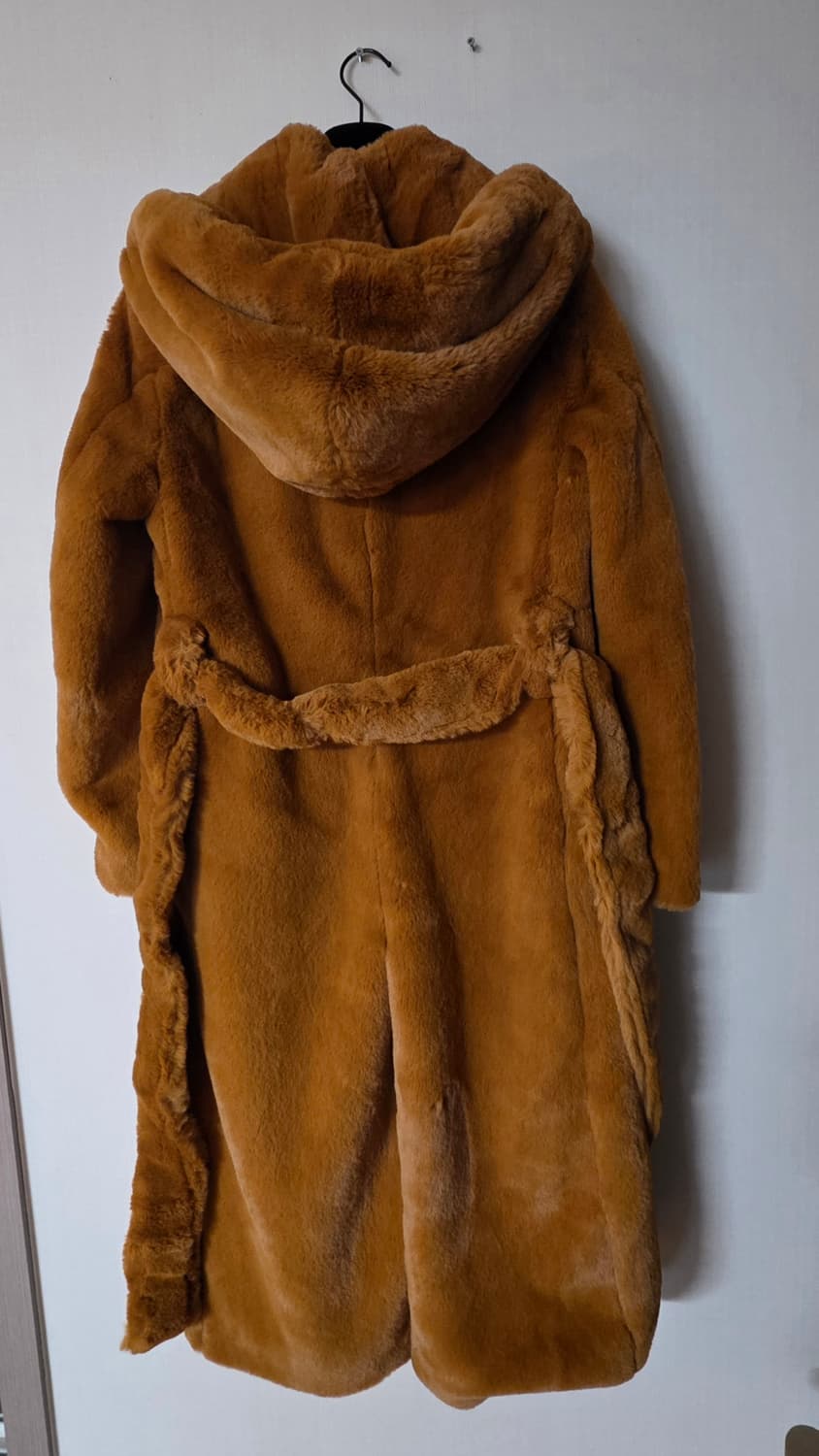 골든구스 모피 후드 롱코트 상품이미지3