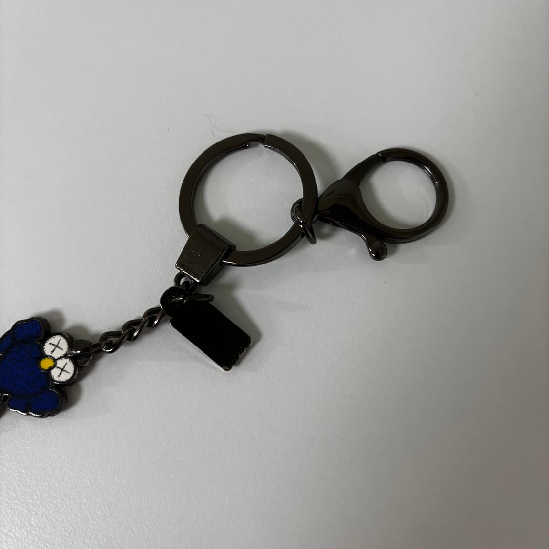 카우스 KAWS NGV 키링 상품이미지4