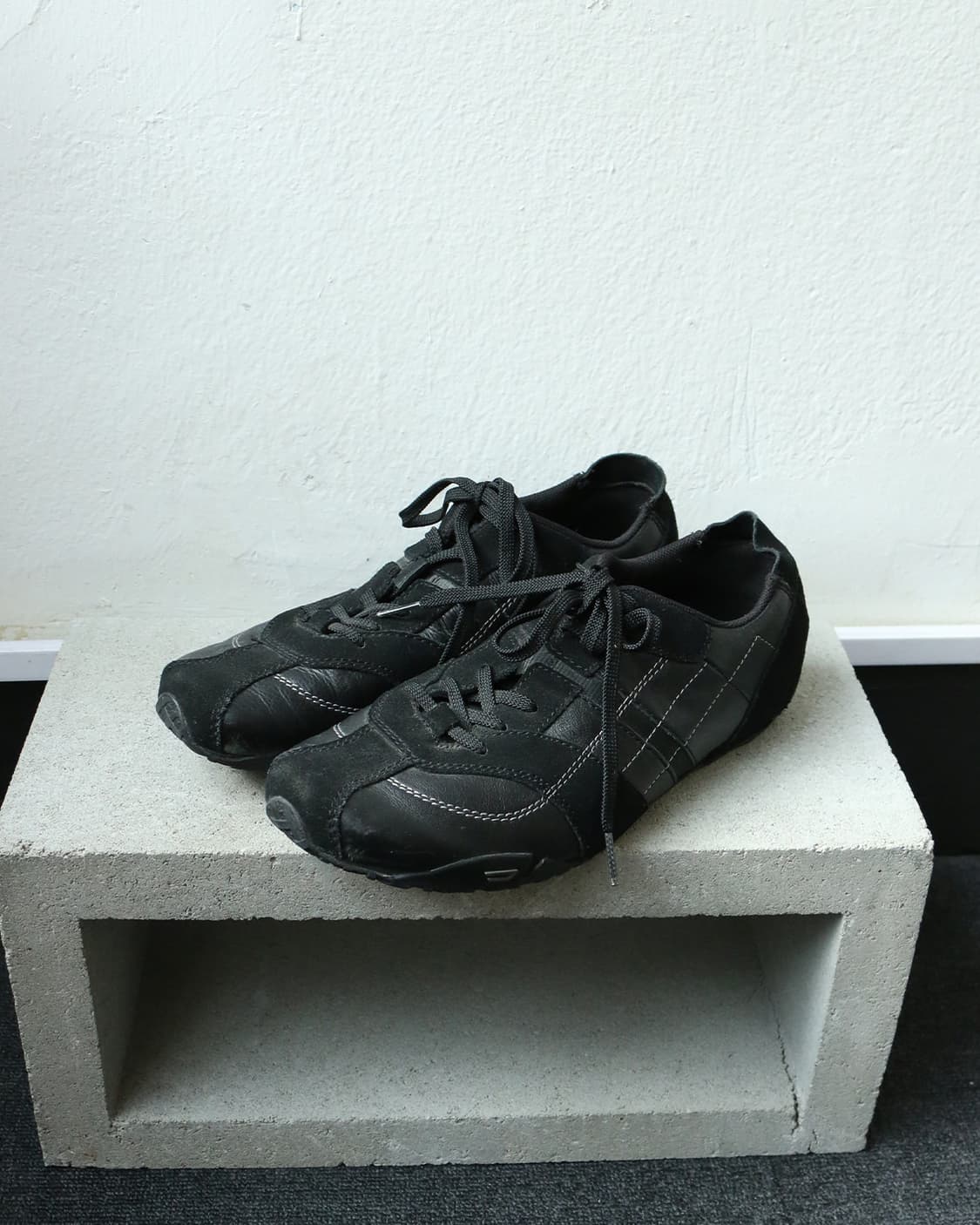 디젤 블랙 레더 스니커즈 상품이미지1