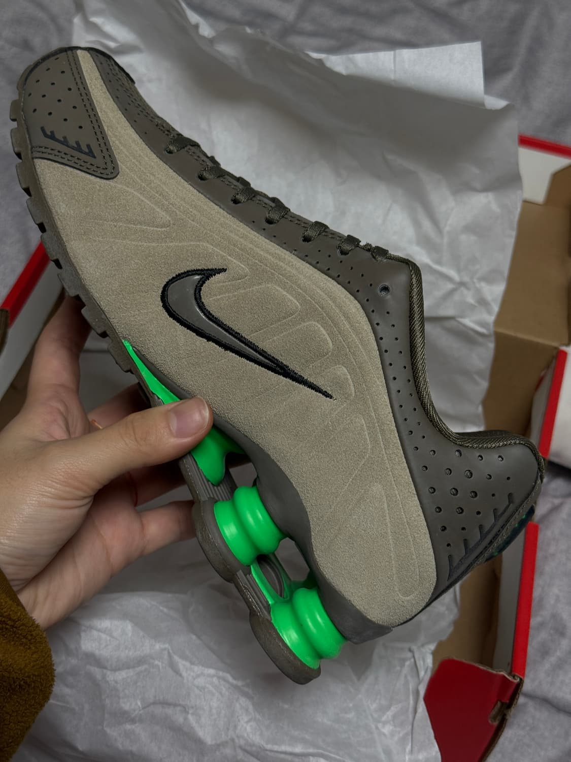 나이키 샥스 R4 W 올리브 카키 그린 쇼크 230 상품이미지6