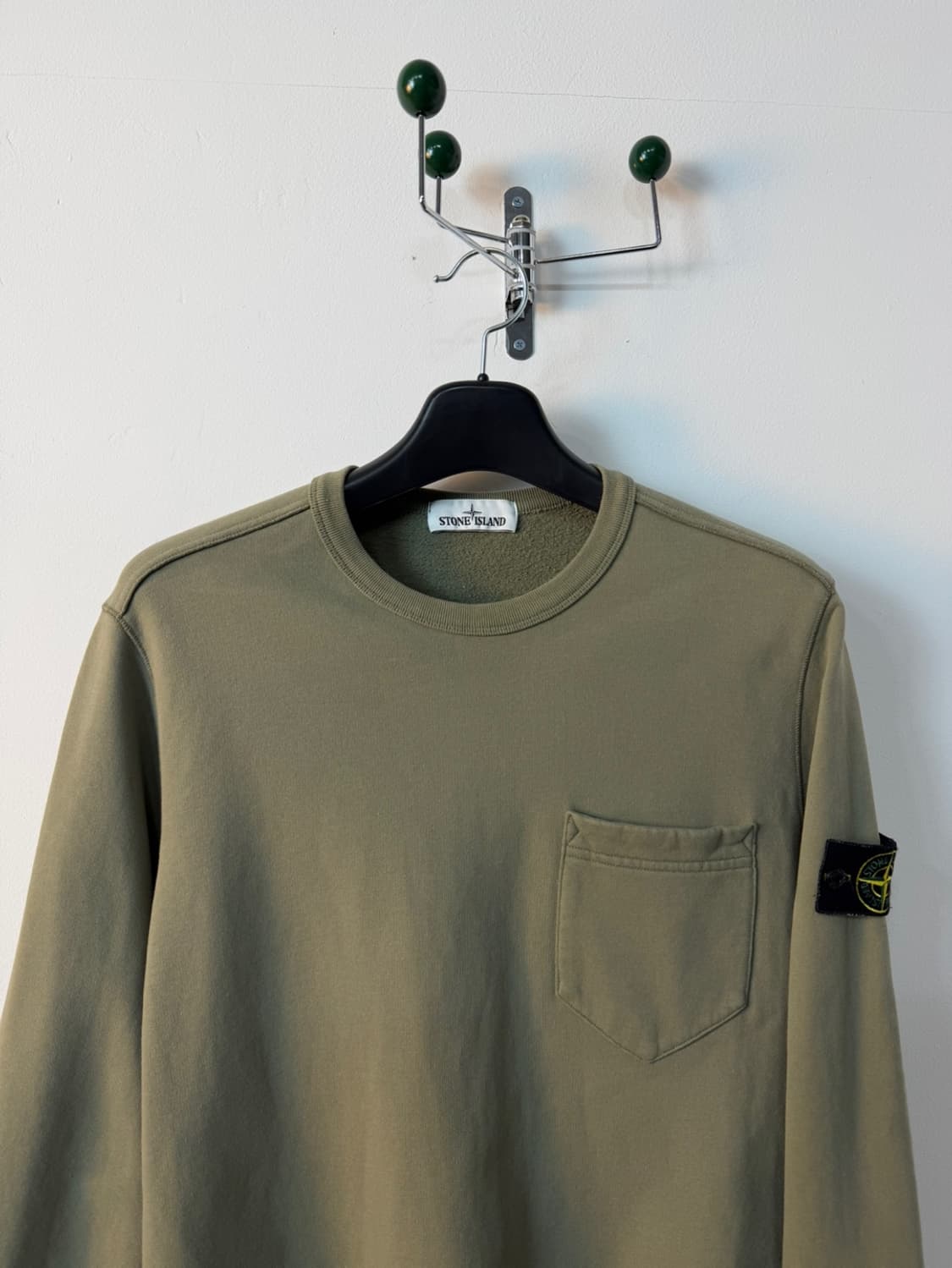 스톤 아일랜드 원포켓 와펜 맨투맨 상품이미지2