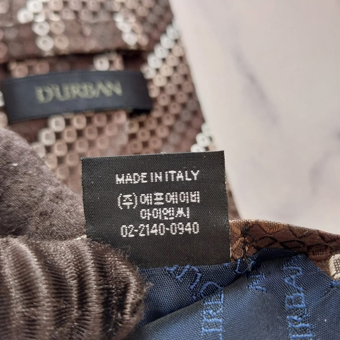 더반 실크 브라운 기하 스트라이프 패턴 넥타이 9cm A등급 K1753
 상품이미지9