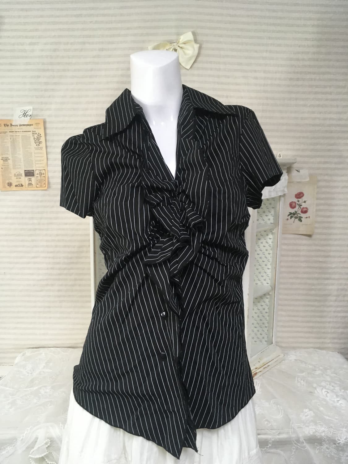 빈티지 블랙 갸루 펑크 스트라이프 러플 블라우스 상품이미지1