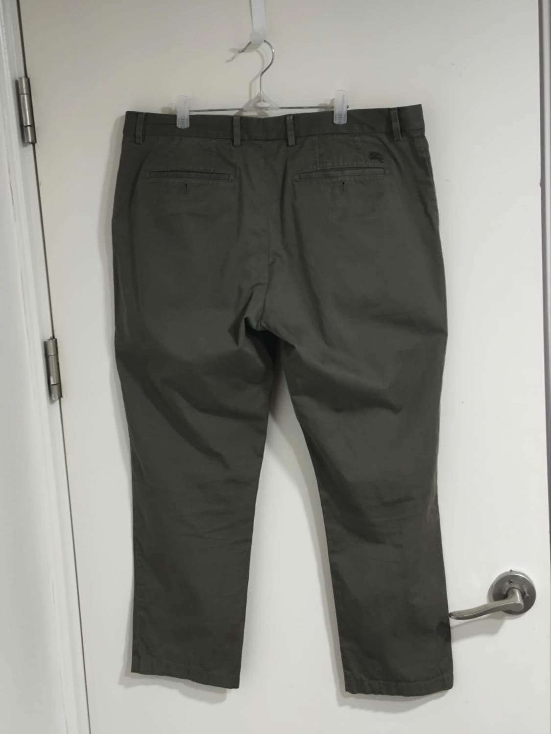 37 버버리 면바지 카키 상품이미지1