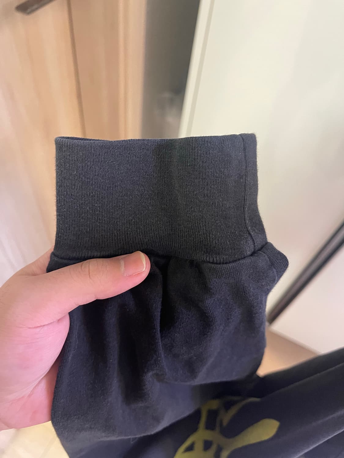 (직거이가격 오늘까지만팖) 발렌시아가 우크라이나 롱슬리브 m사이즈 상품이미지3