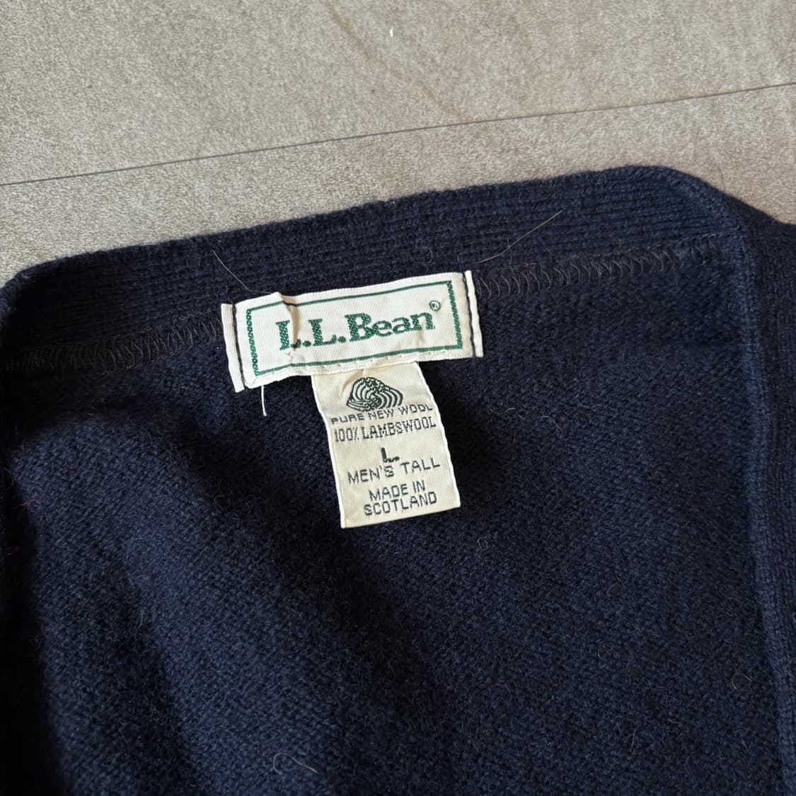L.L.bean 엘엘빈 스코틀랜드 생산 램스울 네이비 가디건 상품이미지5