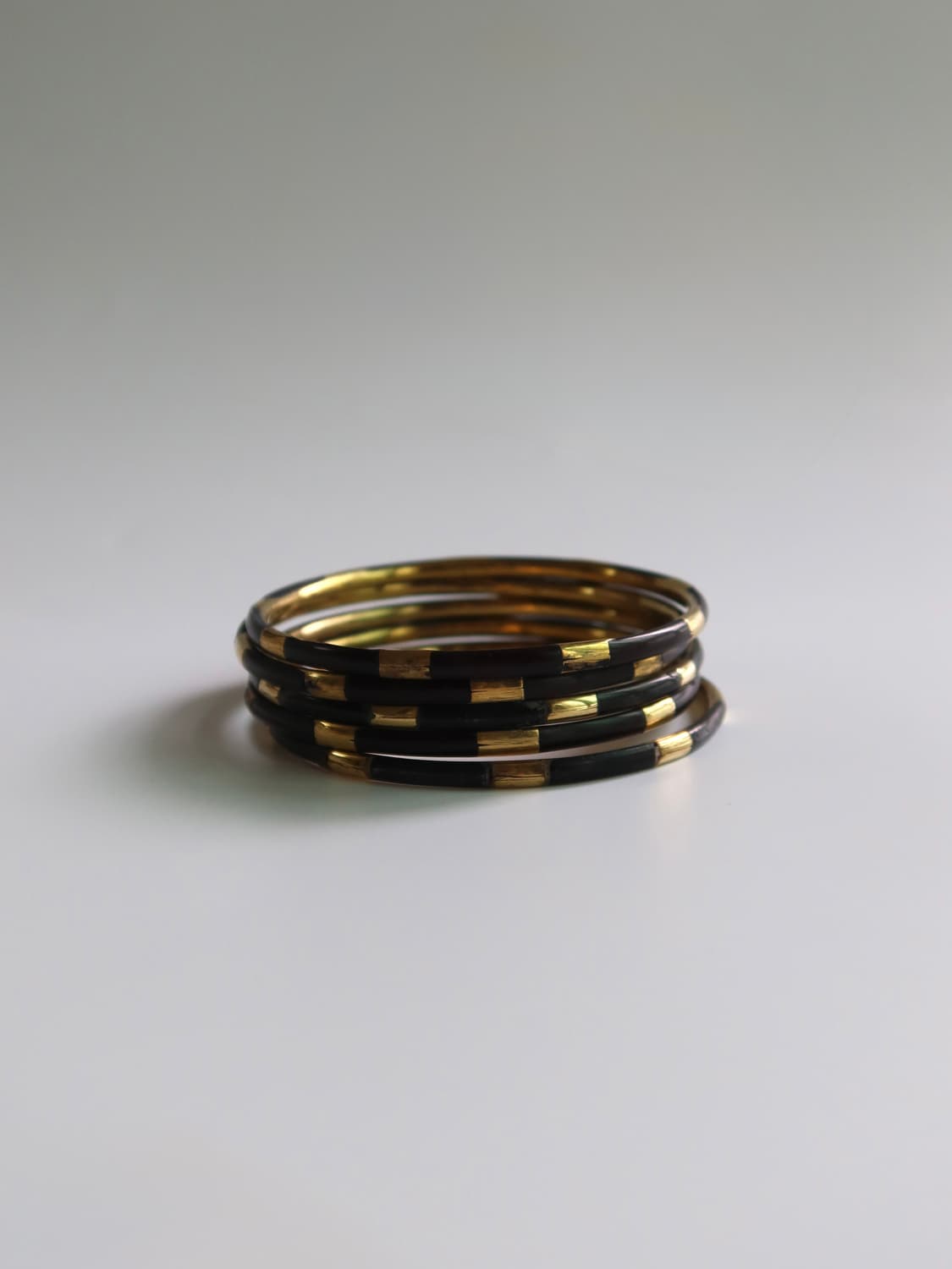 black & gold bangle set 상품이미지1