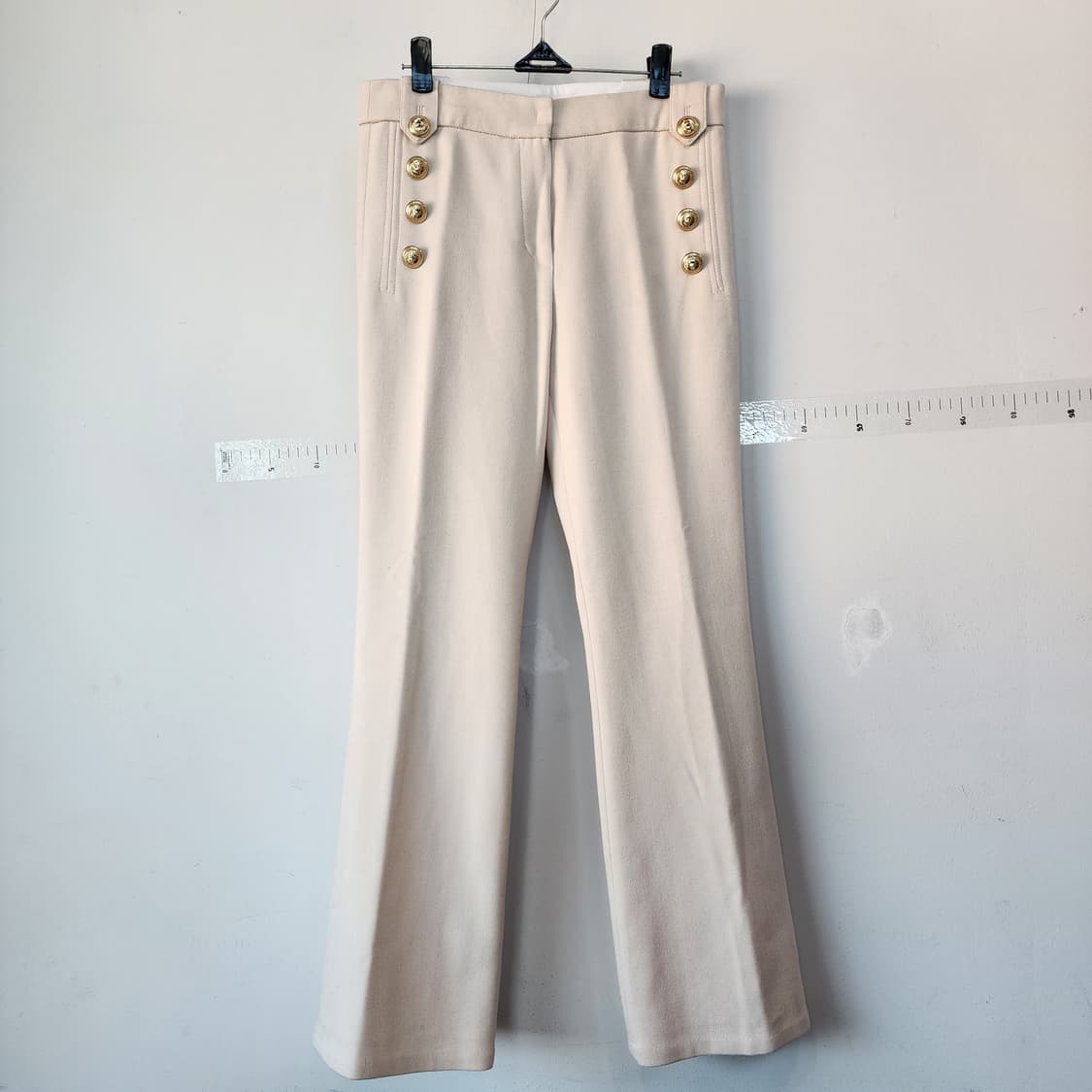 메종드메이어 금장 버튼 부츠컷 크림색 바지 상품이미지1