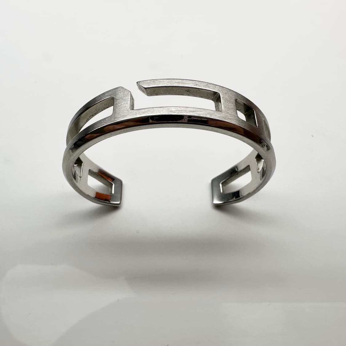 에르메스 브러쉬드 팔라듐 플레이 브레이슬릿 상품이미지1