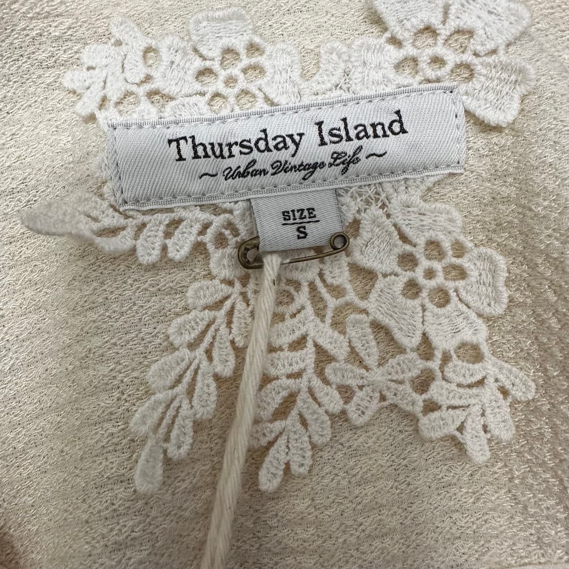 [새상품] Thursday Island 써스데이아일랜드 트위드 반팔 자켓 상품이미지3