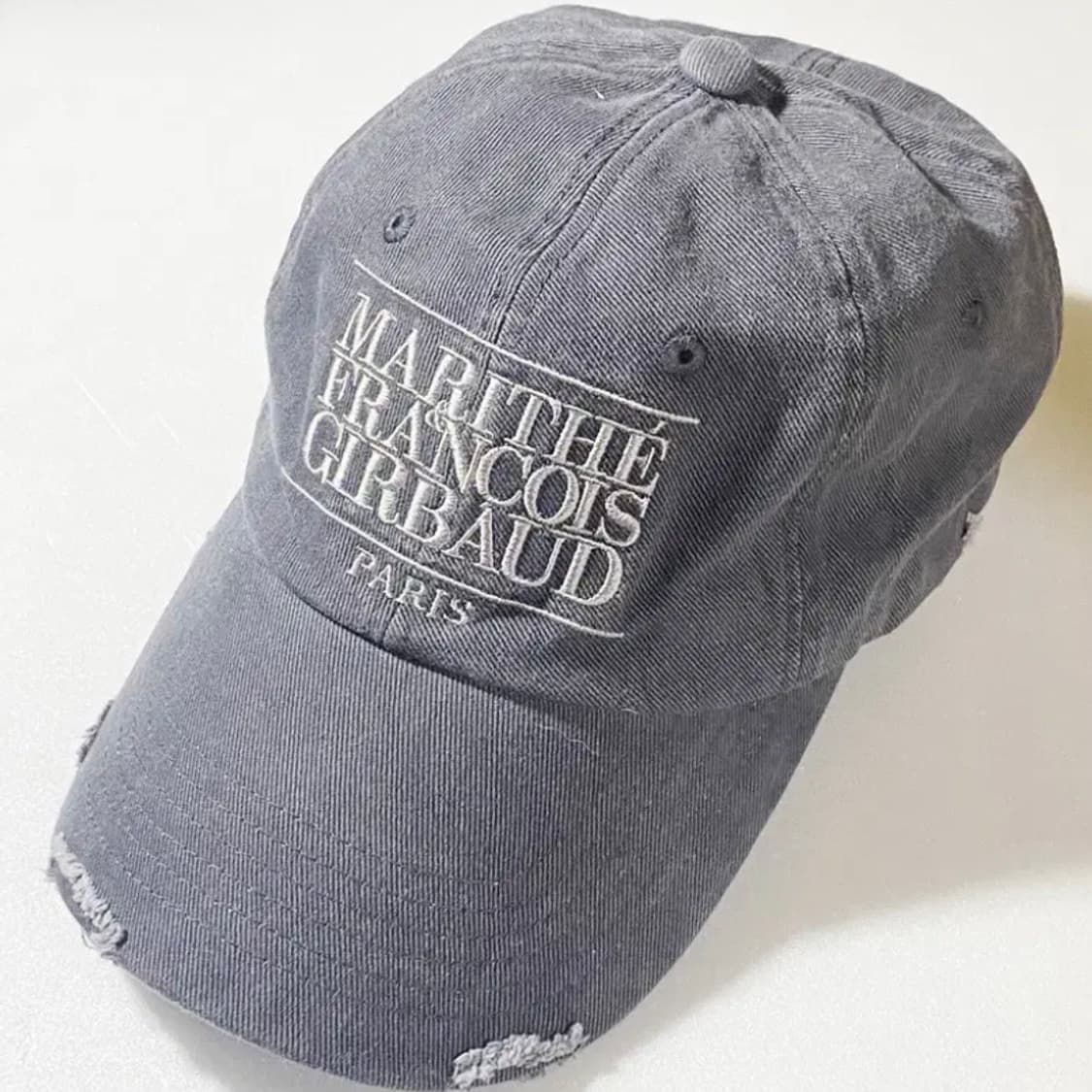 [정품] 마리떼프랑소와저버 로고자수 디스트로이드 데미지 오버핏 볼캡 상품이미지1