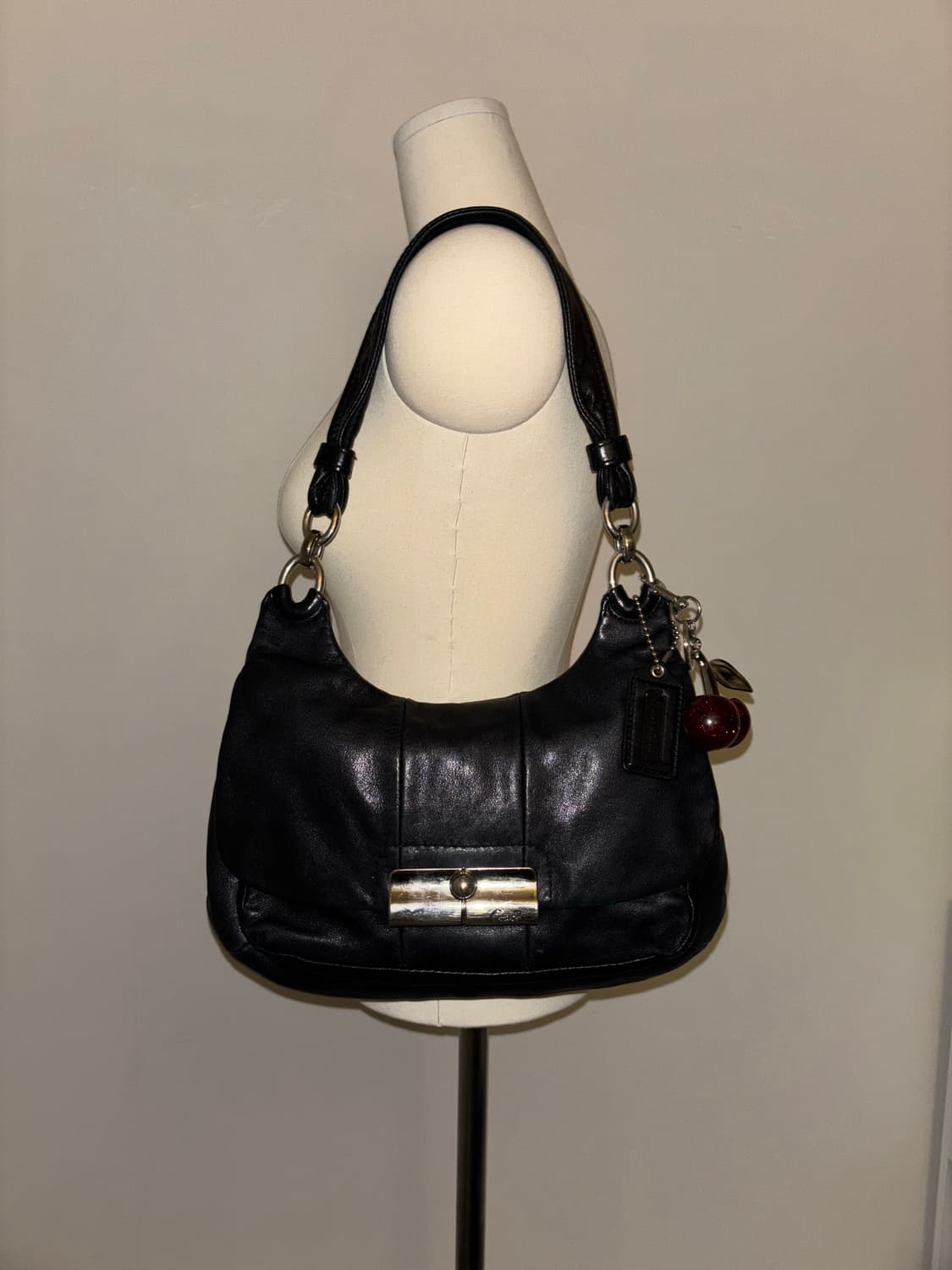 🚨연말세일🚨Coach black vintage shoulder bag 상품이미지1