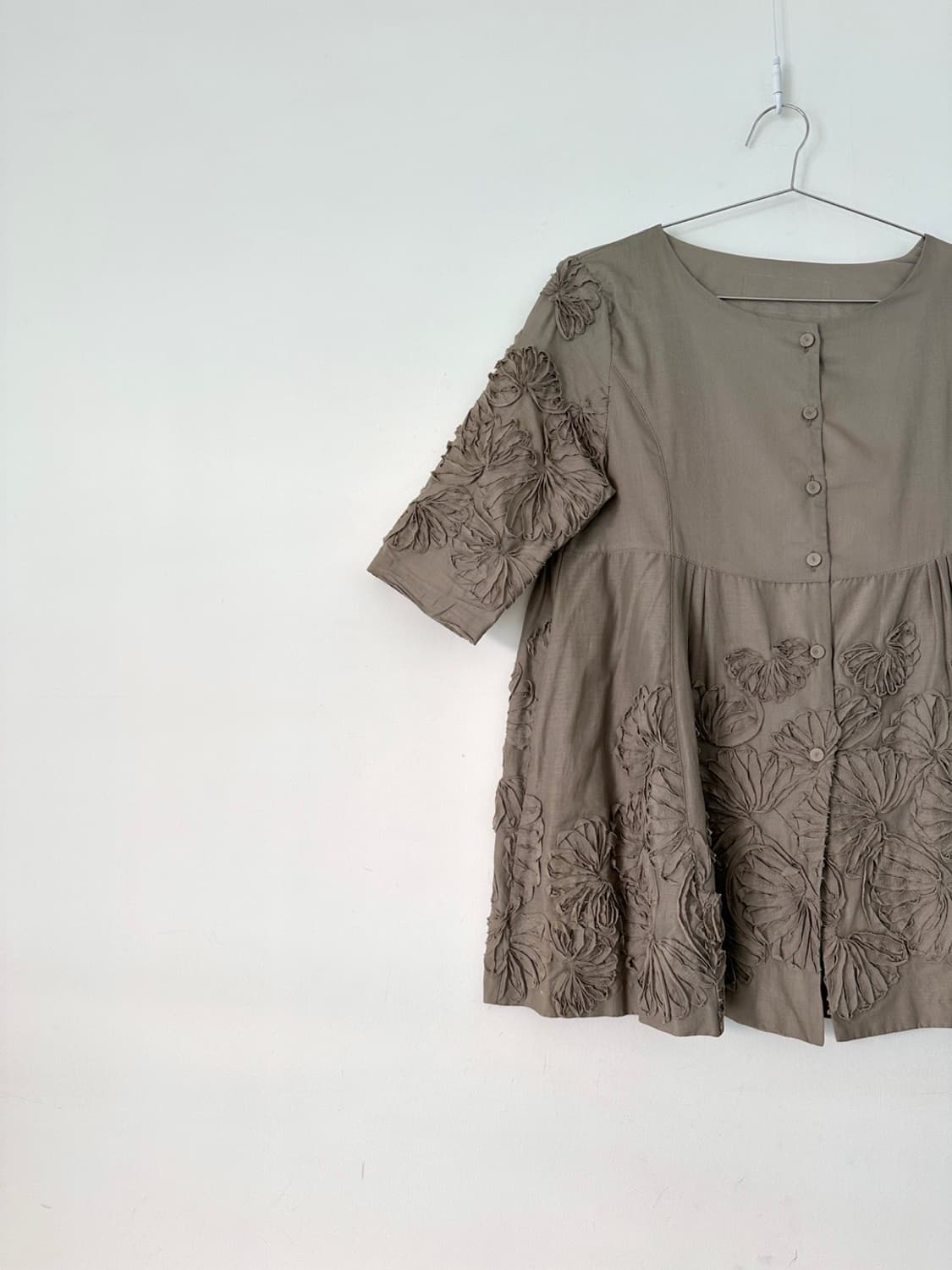 SON JUNG WAN 3D trimming top / brown 상품이미지2