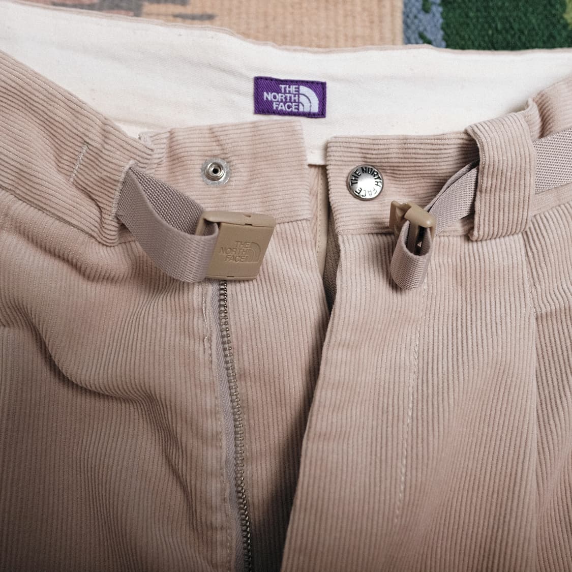 노스페이스 퍼플라벨 코듀로이 필드 턱 팬츠 wm사이즈 (추천 26-28) 상품이미지4