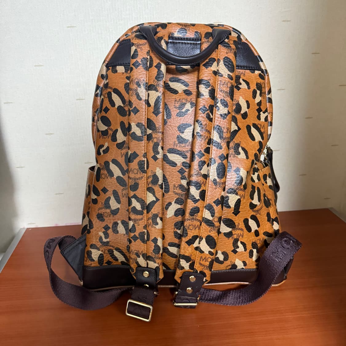MCM 레오파드 브라운 백팩 상품이미지2
