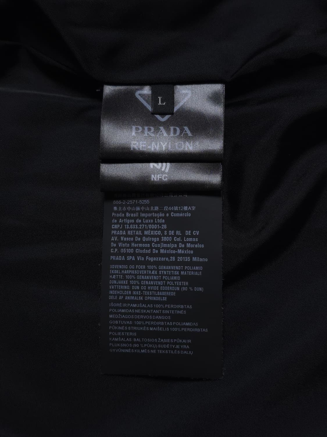 [L] 프라다 리나일론 퀄팅 패딩 블랙(SGB803) 상품이미지7
