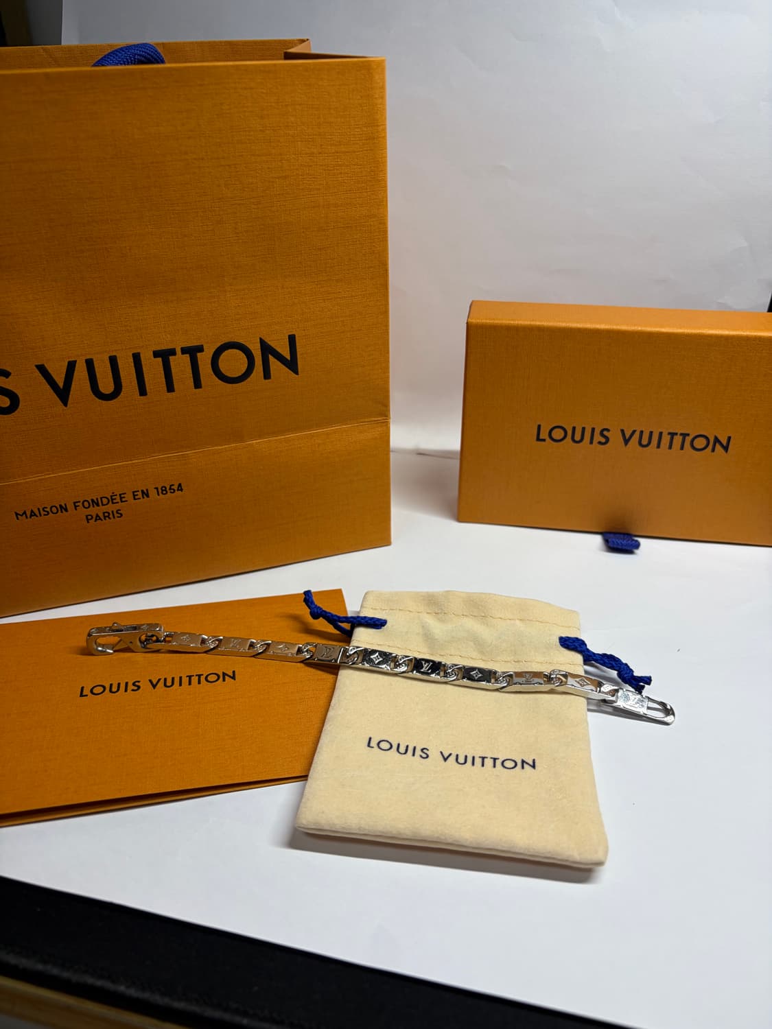 루이비통 모노그램 타이드 업 팔찌 상품이미지1