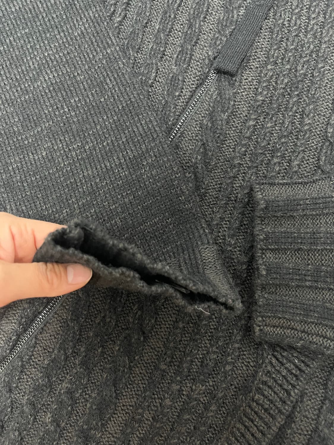 마뗑킴 사선 케이블니트가디건 정가178000 상품이미지7