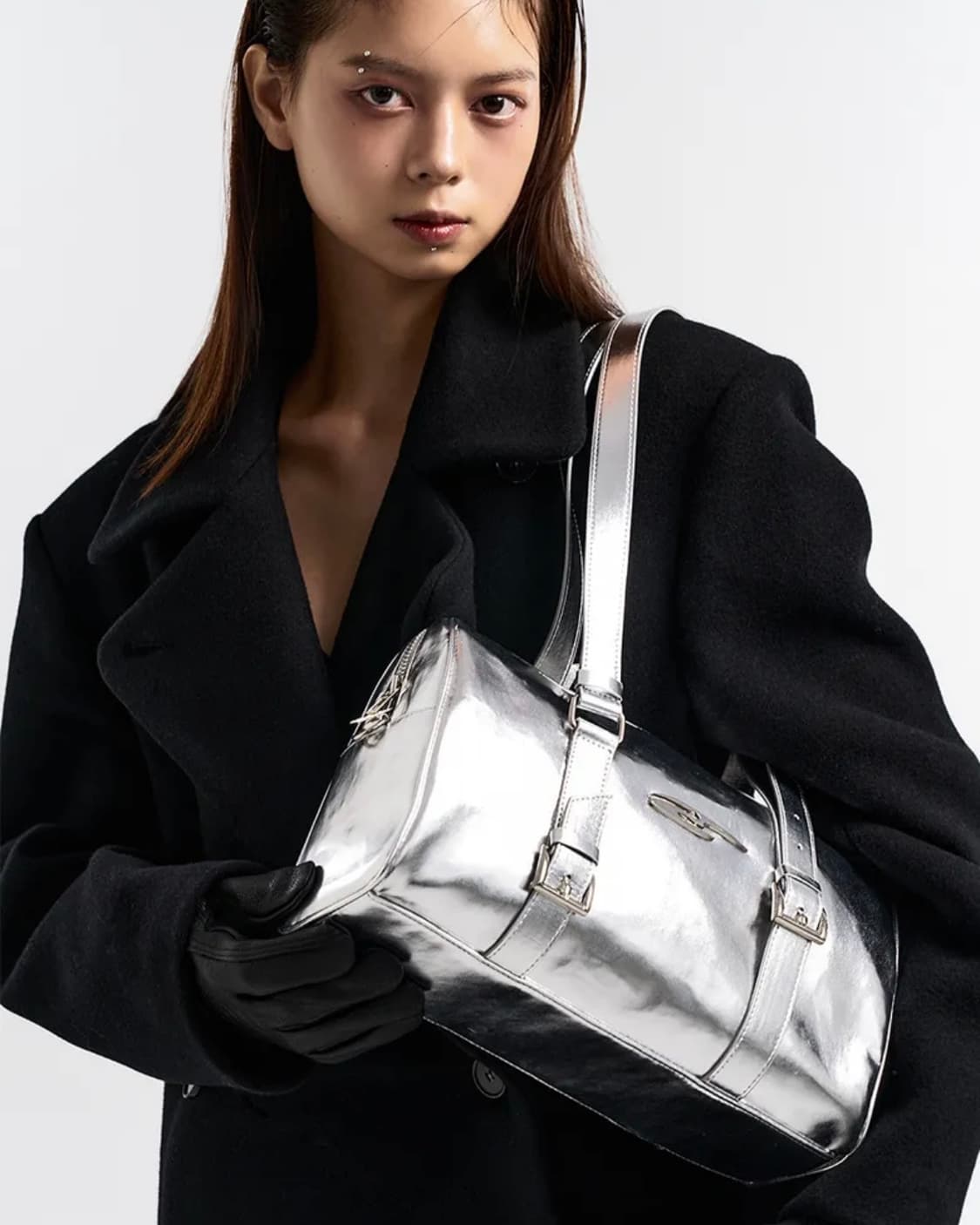 [새상품] LEEY 벨트 토트 백 실버 (현 YEEL) 상품이미지1