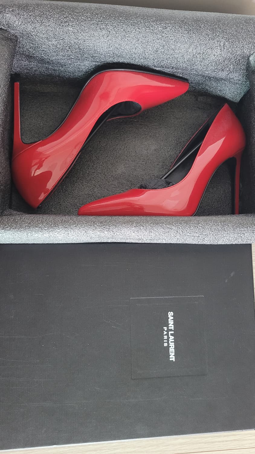 생로랑 ANJA 100 펌프스 페이턴트 레드 사이즈 36 팝니다. 상품이미지10