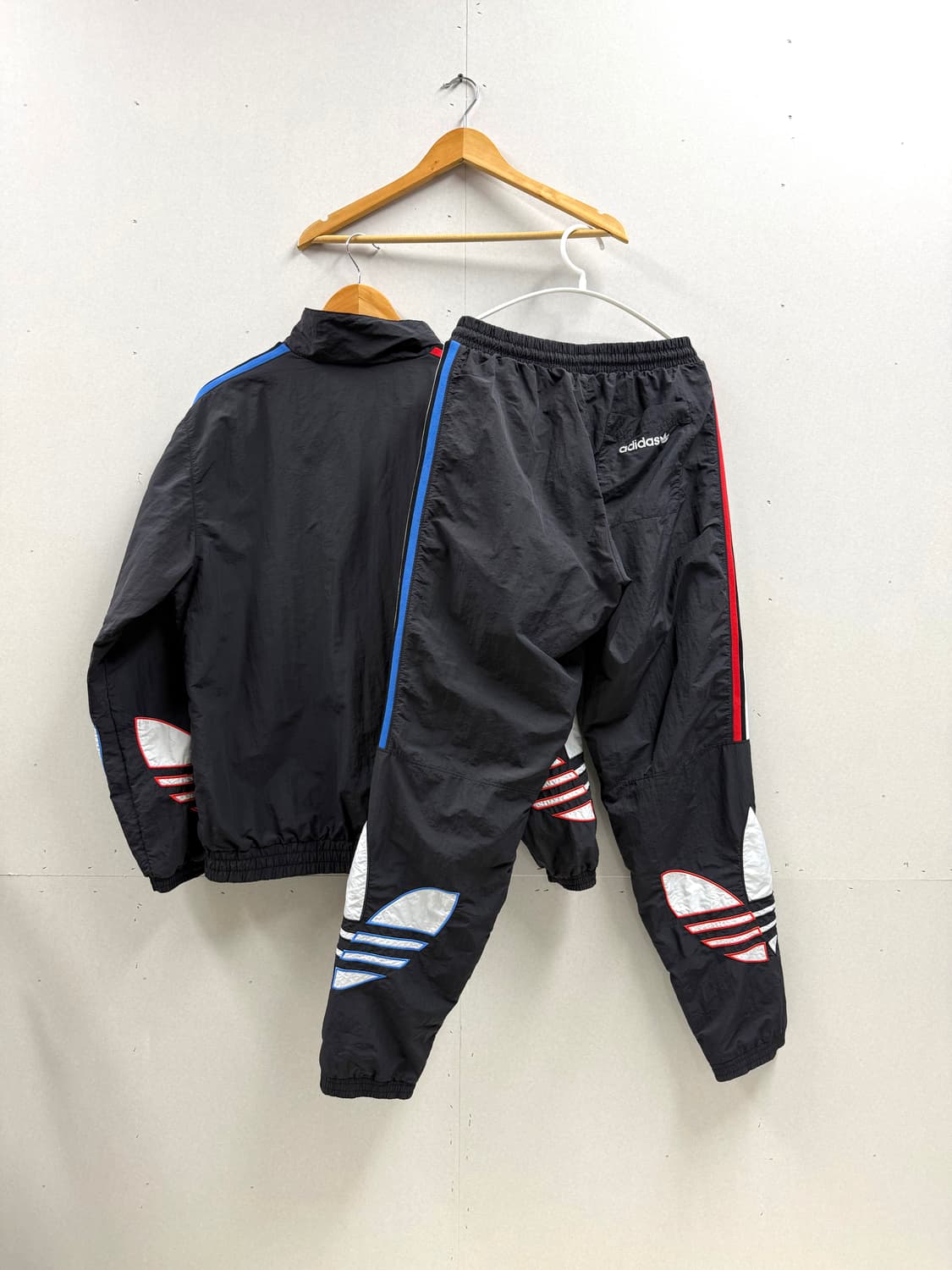 남성 상의XL 하의L / 아디다스 바람막이 조거팬츠 셋업 세트 상품이미지4