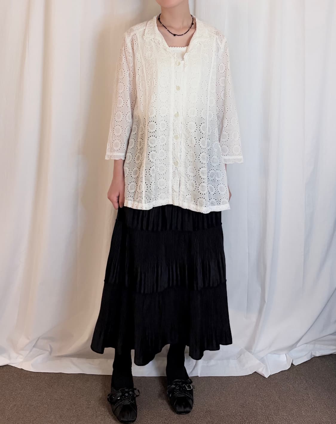 Punching Lace Shirt – White 상품이미지3
