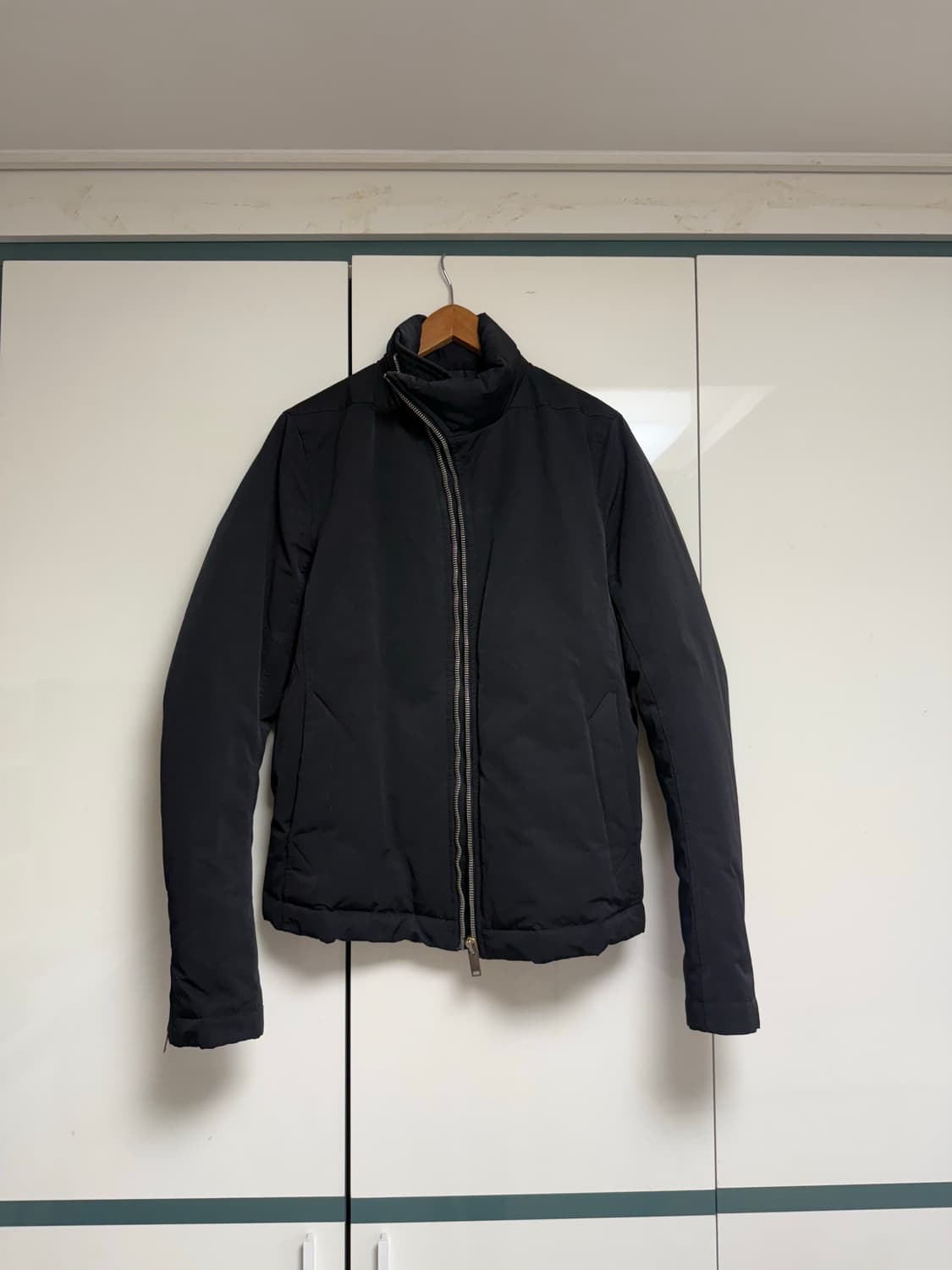 릭오웬스 몰리노 사선 패딩 팝니다. 상품이미지2