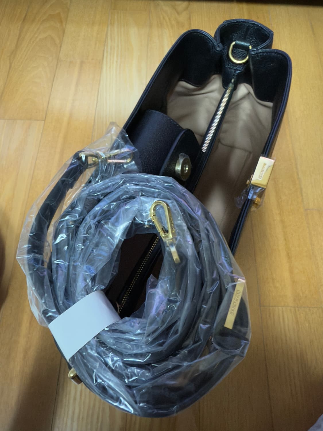 새상품) 쿠론 REVE32 소가죽 숄더백 상품이미지7