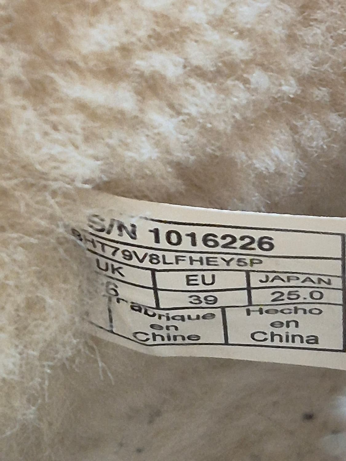 UGG 어그 부츠 브라운 색상 250mm입니다. 
따뜻한 겨울을 책임져줄 상품이미지6